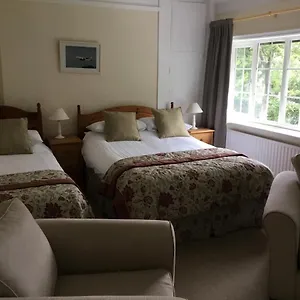 https://the-manor-house-crawley.brighton-hotels-england.com