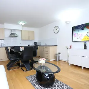 https://gorgeous-2-bedroom-2-bathroom-woolwich.cambridgehotelsuk.com
